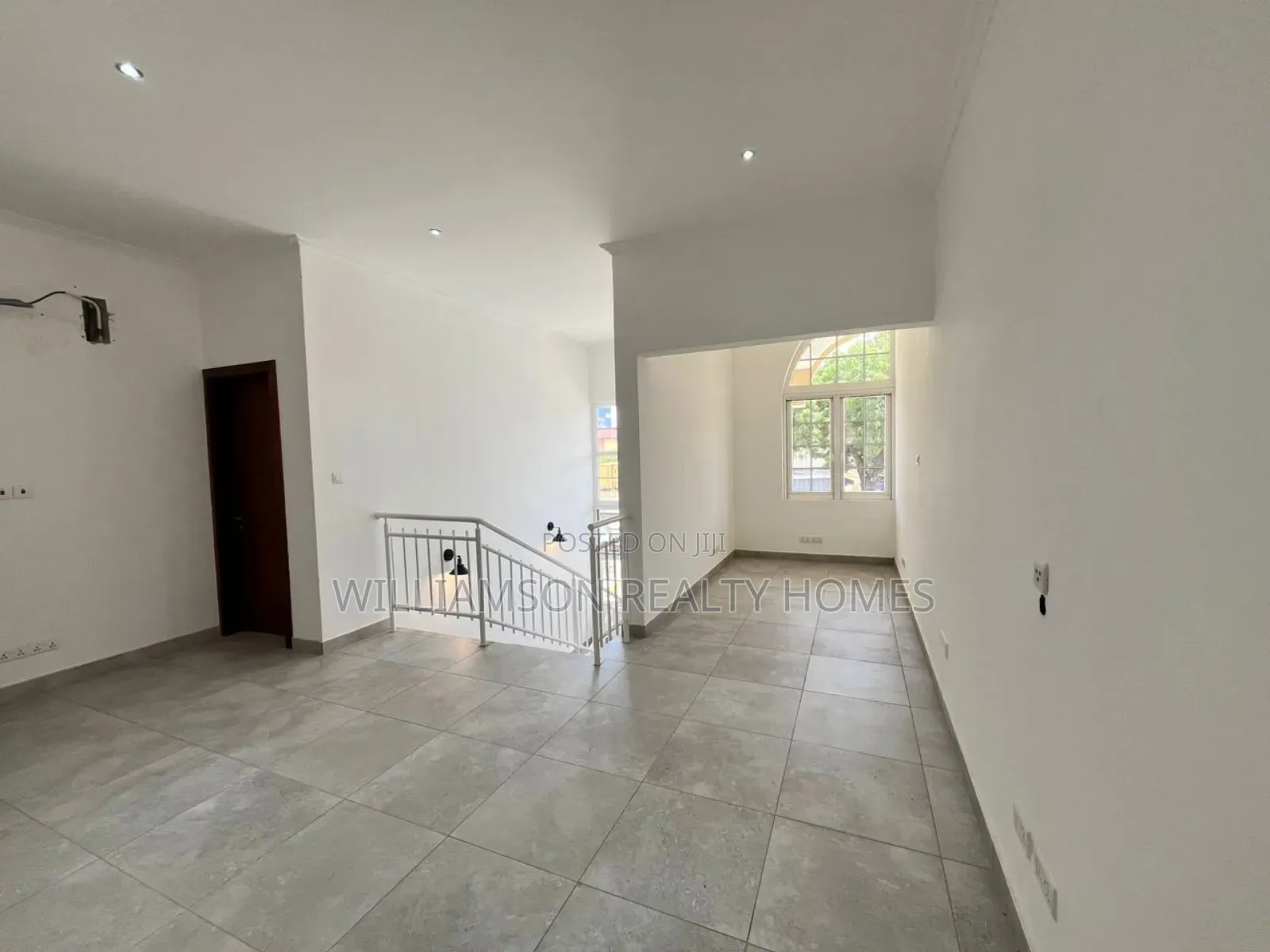 3bdrm House in Community 18 Area, Spintex for sale