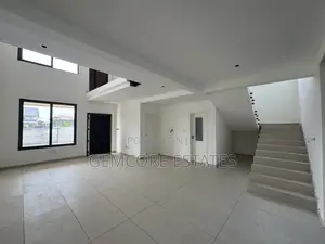 4bdrm House in School Junction, Ashaley Botwe for sale