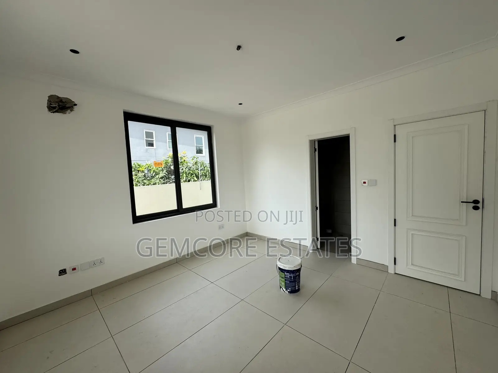 4bdrm House in School Junction, Ashaley Botwe for sale