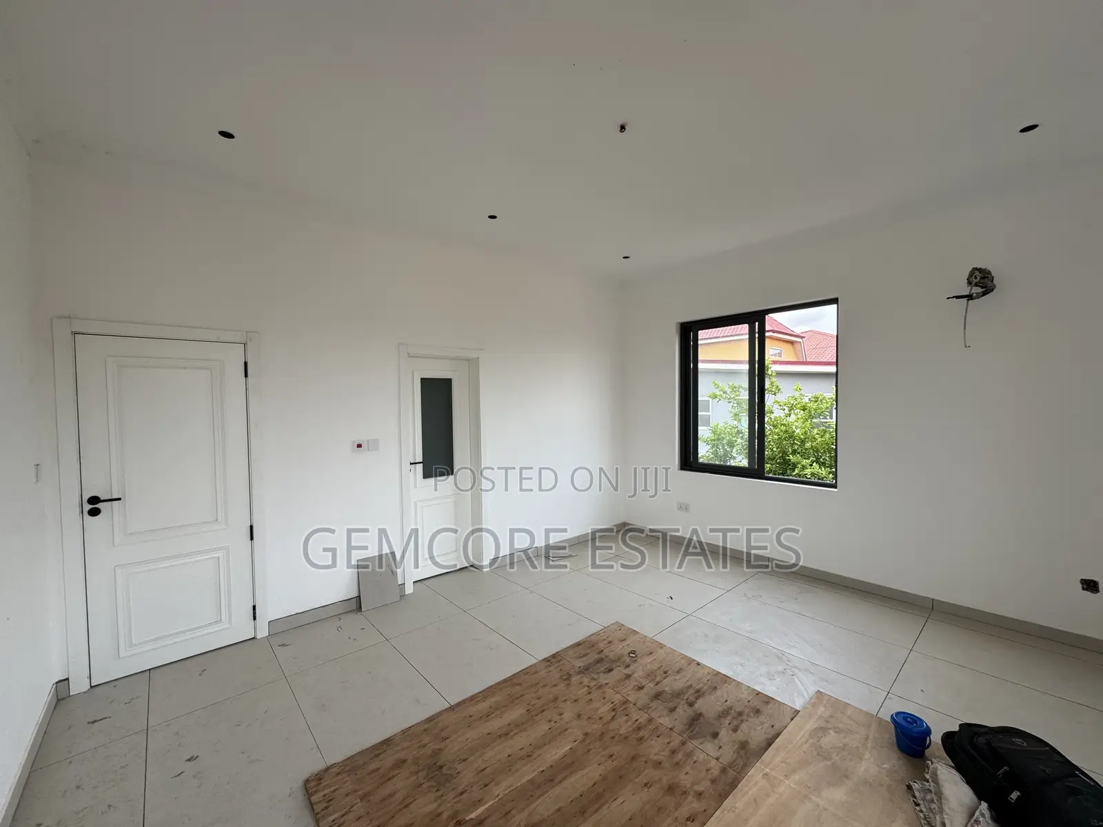 4bdrm House in School Junction, Ashaley Botwe for sale