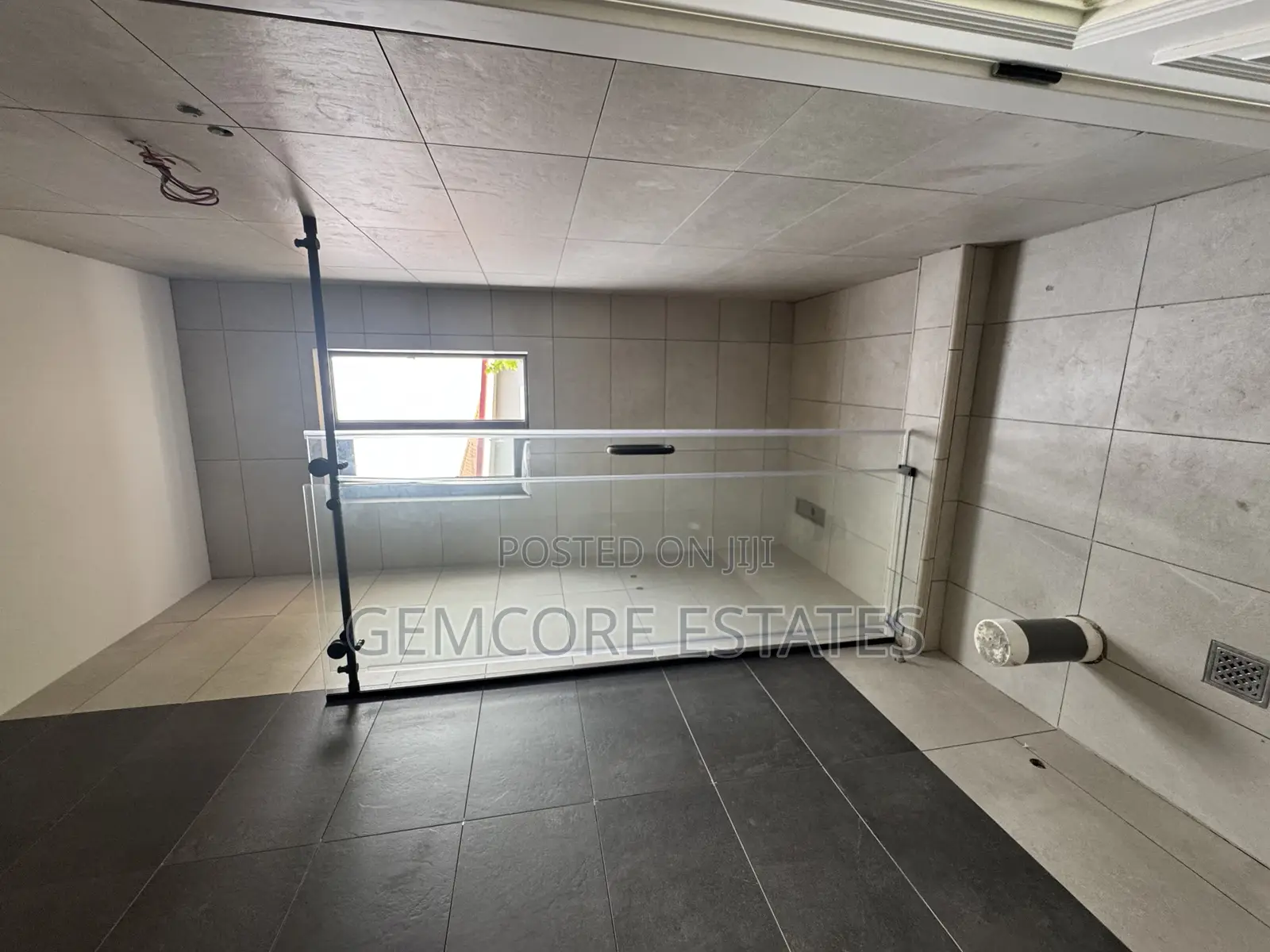 4bdrm House in School Junction, Ashaley Botwe for sale