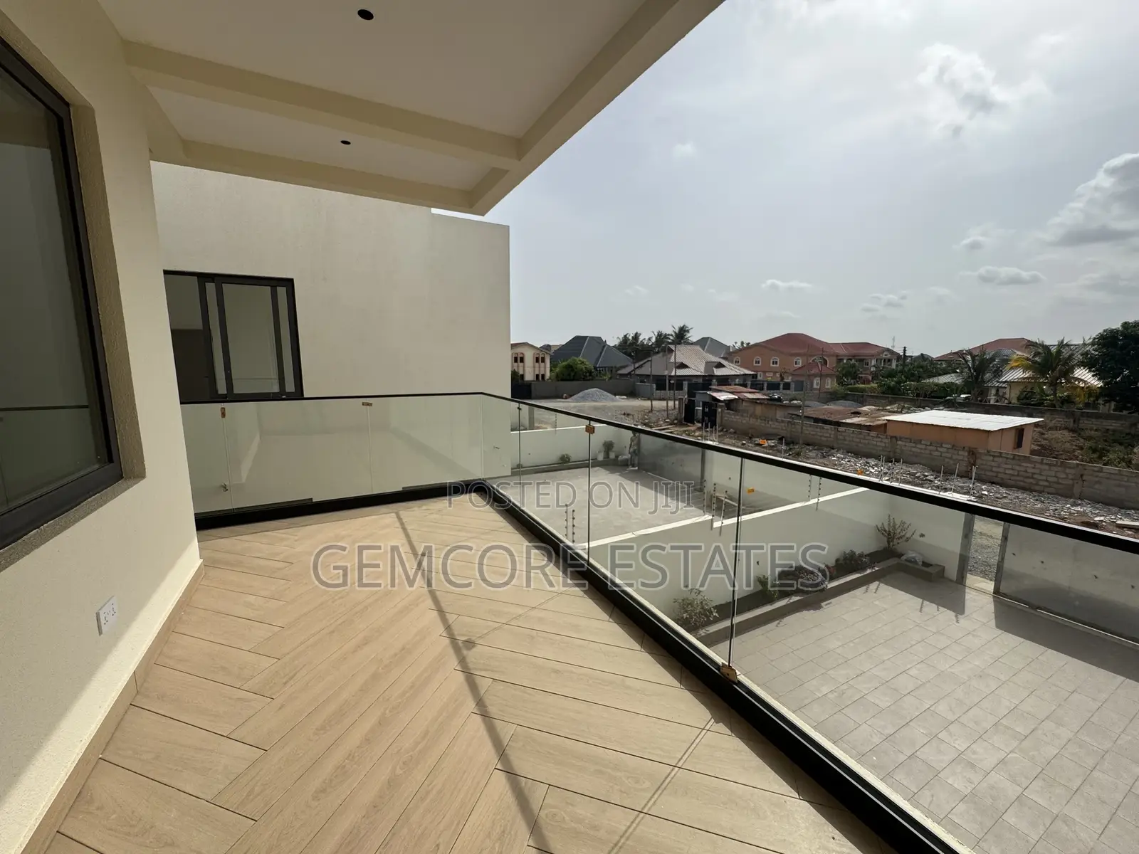 4bdrm House in School Junction, Ashaley Botwe for sale