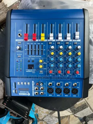 Yamaha PMX-402dusb 4-Channel Powered Mixer