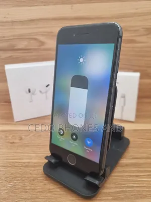 Apple iPhone 8 64 GB Black