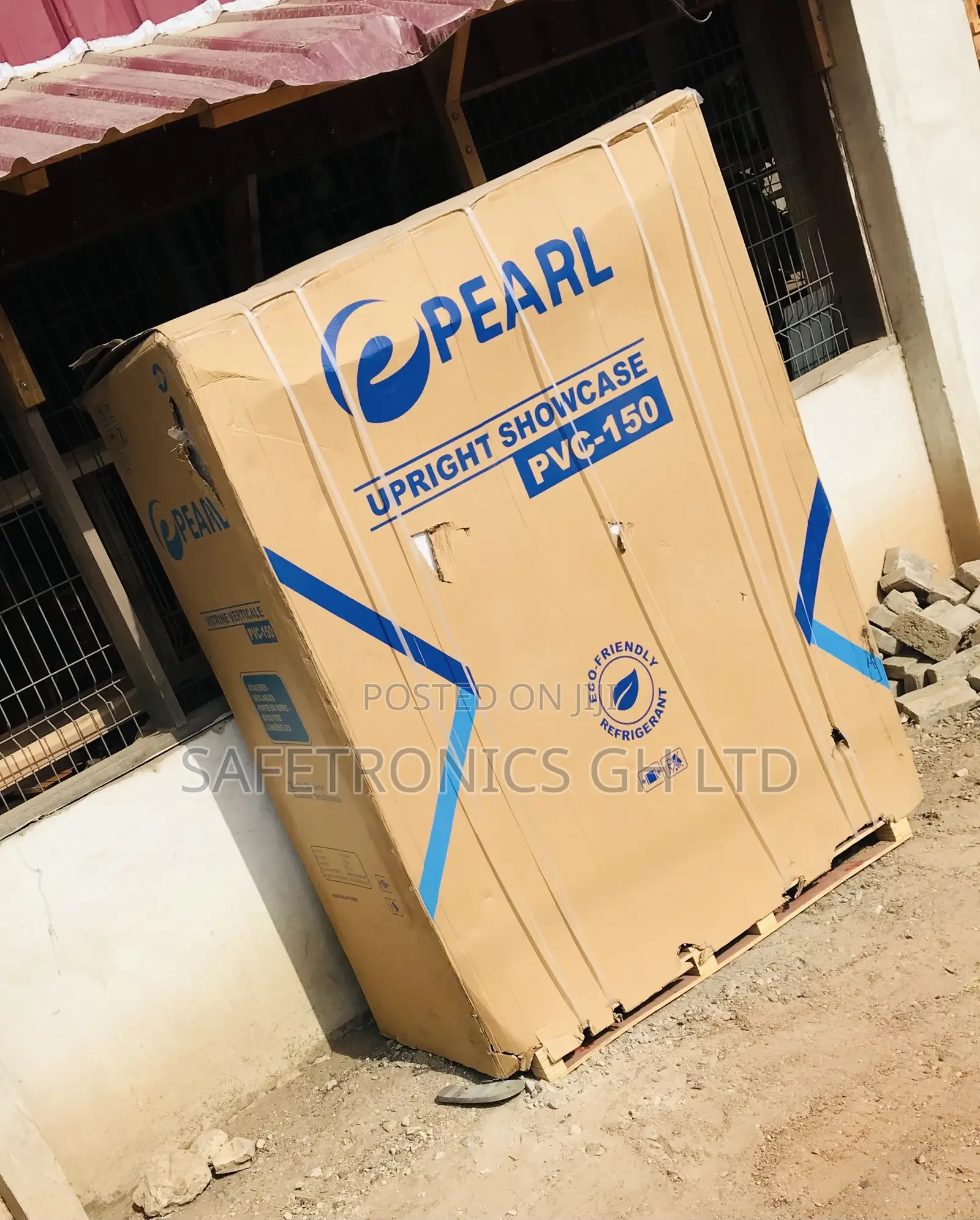 Pearl Iceguard PVC-150 Glass Display 3 Doors Fridge