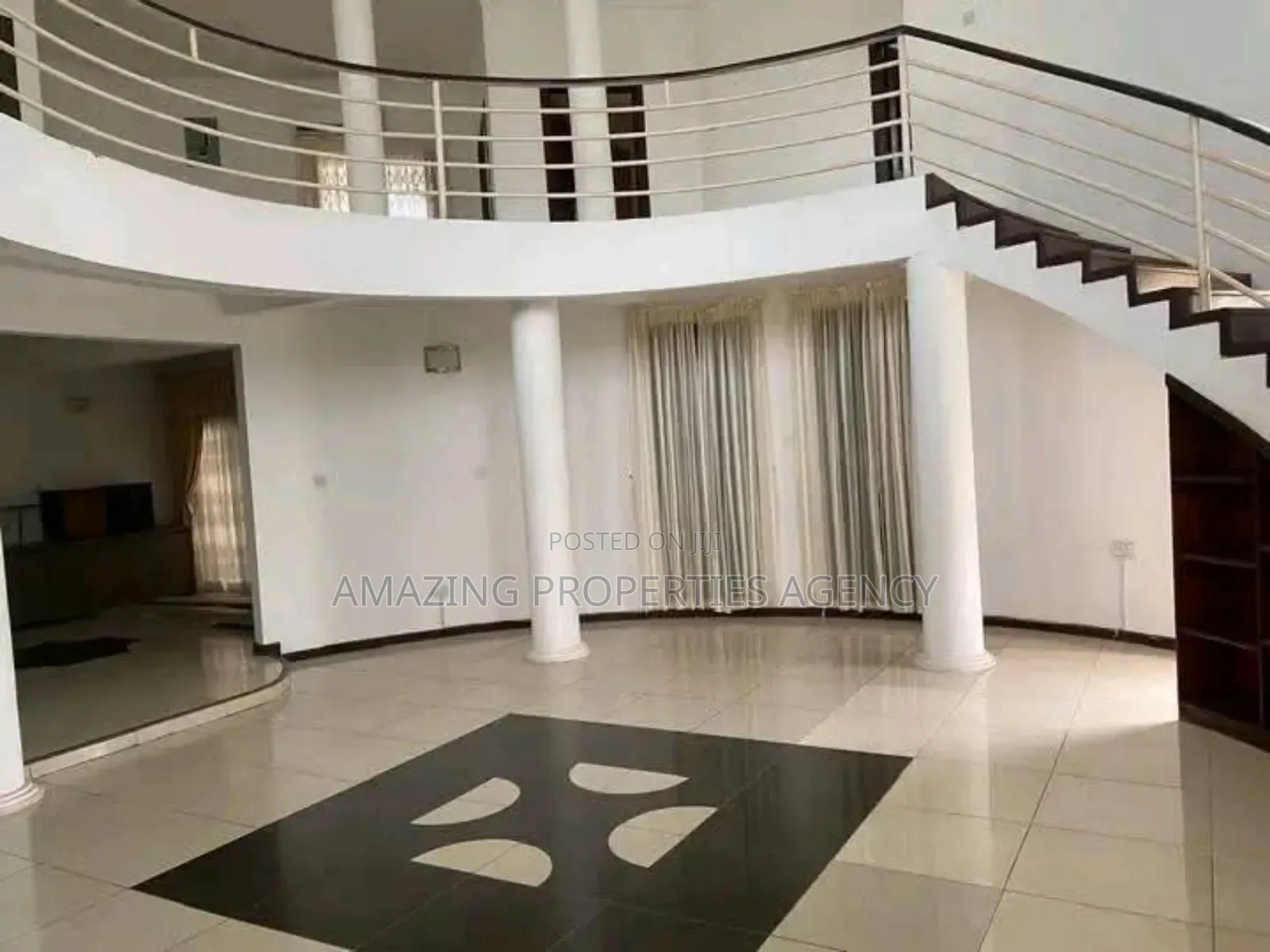 4bdrm Townhouse / Terrace in Cantonments for rent