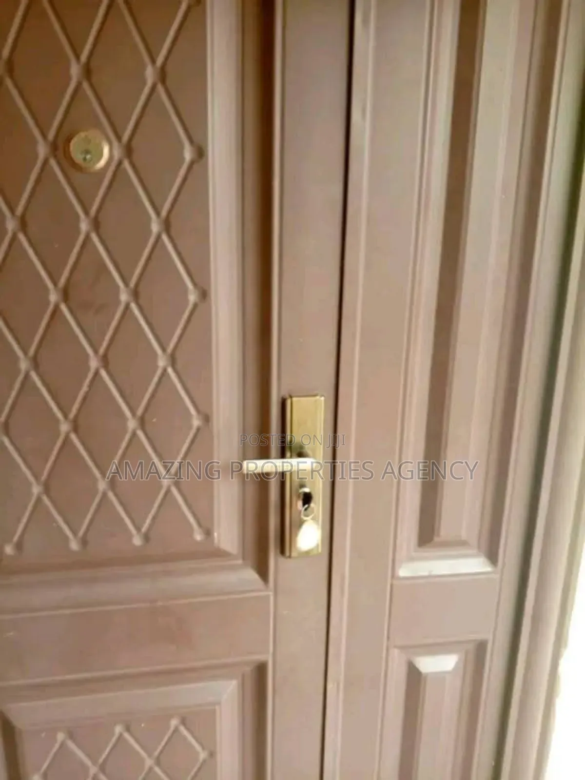 4bdrm Townhouse / Terrace in Cantonments for rent