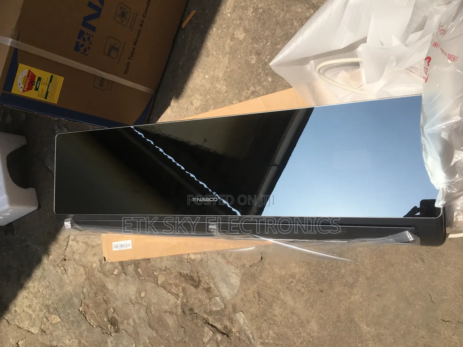 Contemporary Nasco Mirror 2.5hp Split Ac R410 Gas
