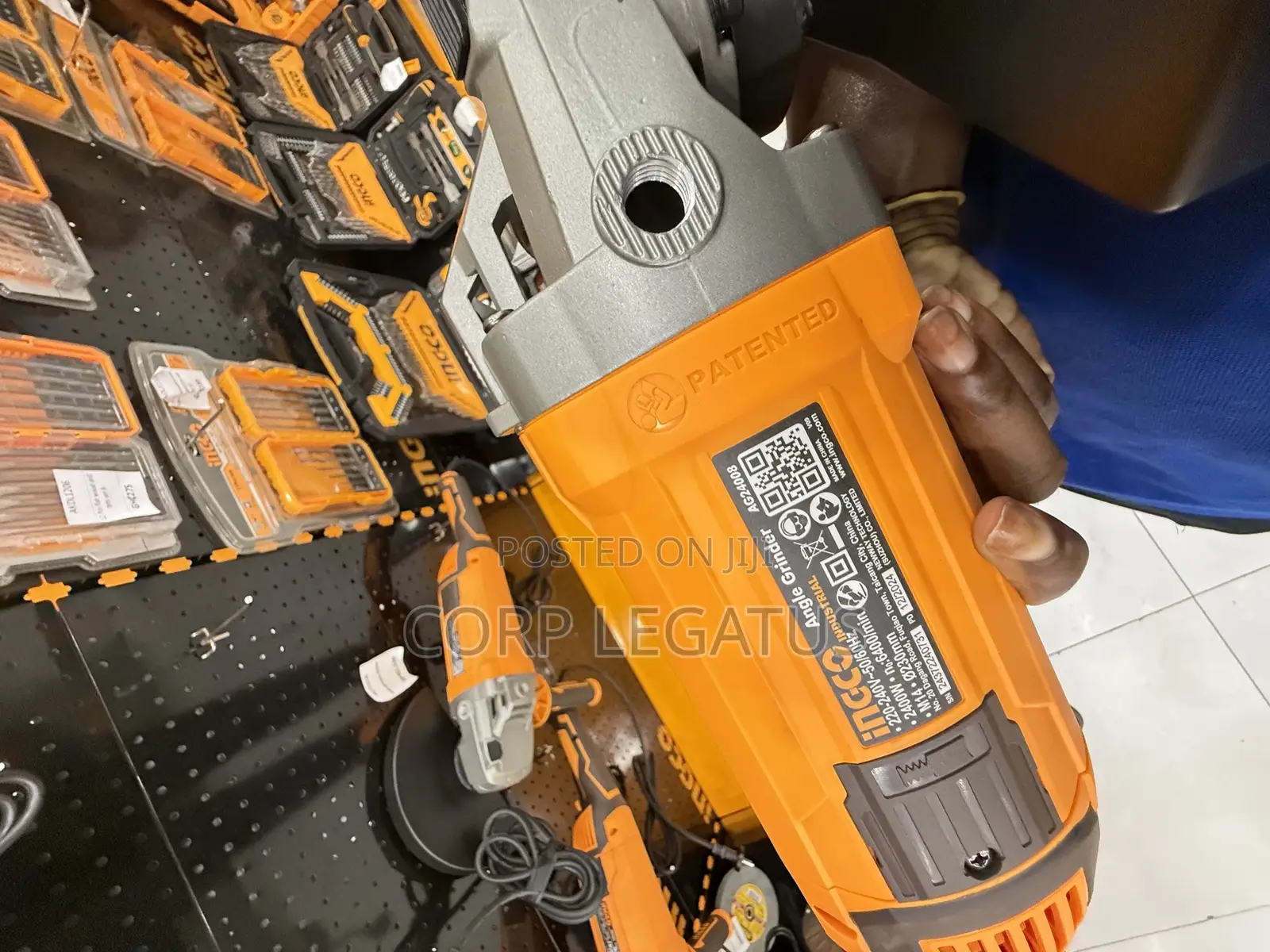 2400w Ingco Angle Grinder 9”