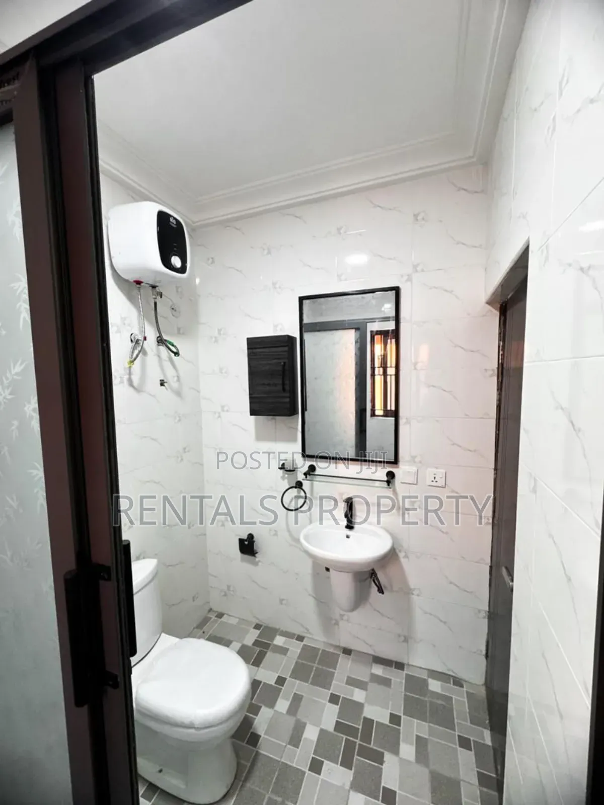 2bdrm Block of Flats in Lake Side Estate for rent