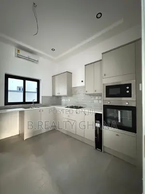 3bdrm Townhouse/Terrace in Adenta for sale
