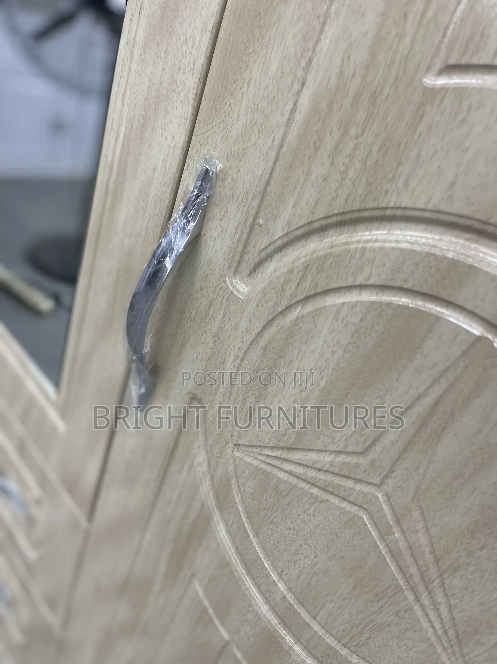 Three Doors Wardrobe With Mirror and Drawers