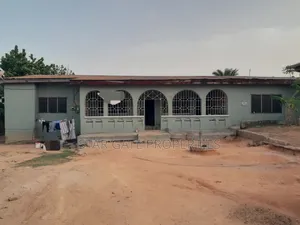 7bdrm House in Asokore Mampong, Kumasi Metropolitan for sale