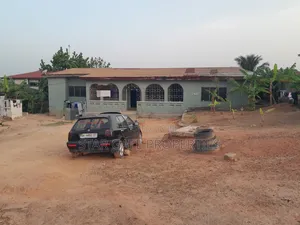 7bdrm House in Asokore Mampong, Kumasi Metropolitan for sale