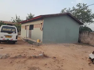 7bdrm House in Asokore Mampong, Kumasi Metropolitan for sale