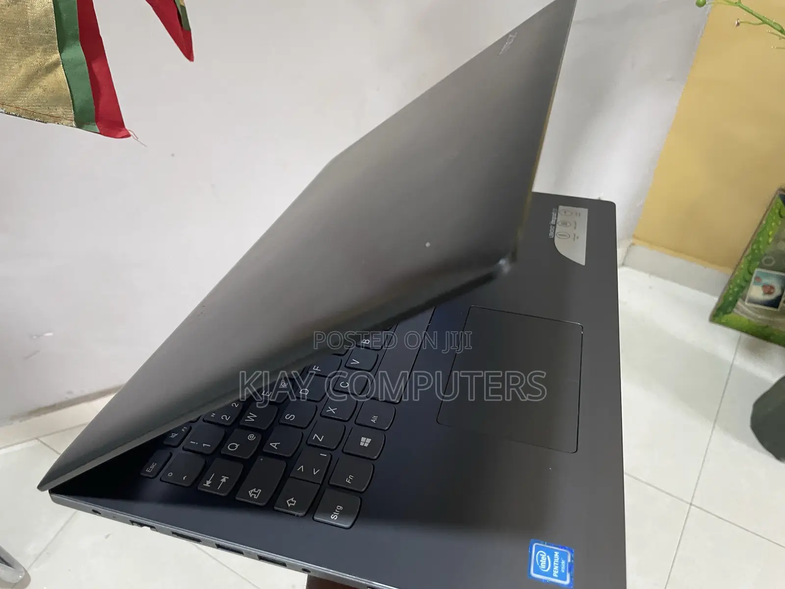 Laptop Lenovo IdeaPad 320 4GB Intel Pentium SSD 128GB