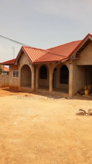 3bdrm House in Gbawe for sale