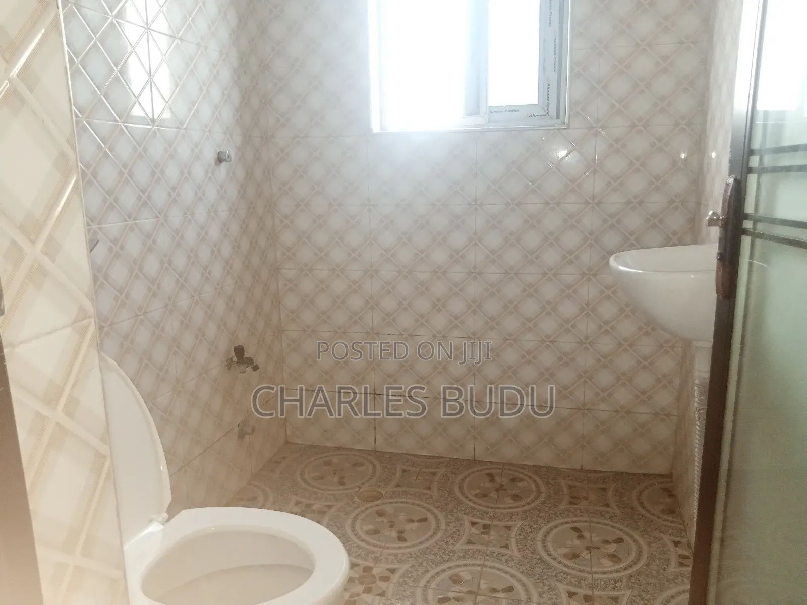 1bdrm Apartment in Roma Estate, Dansoman for rent