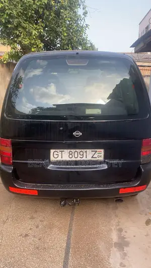 Nissan Serena 2000 Black