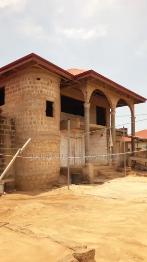 8bdrm House in Gbawe for sale