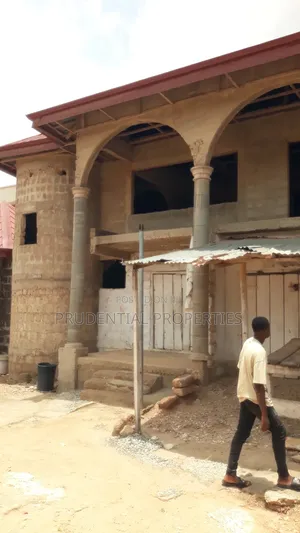 8bdrm House in Gbawe for sale