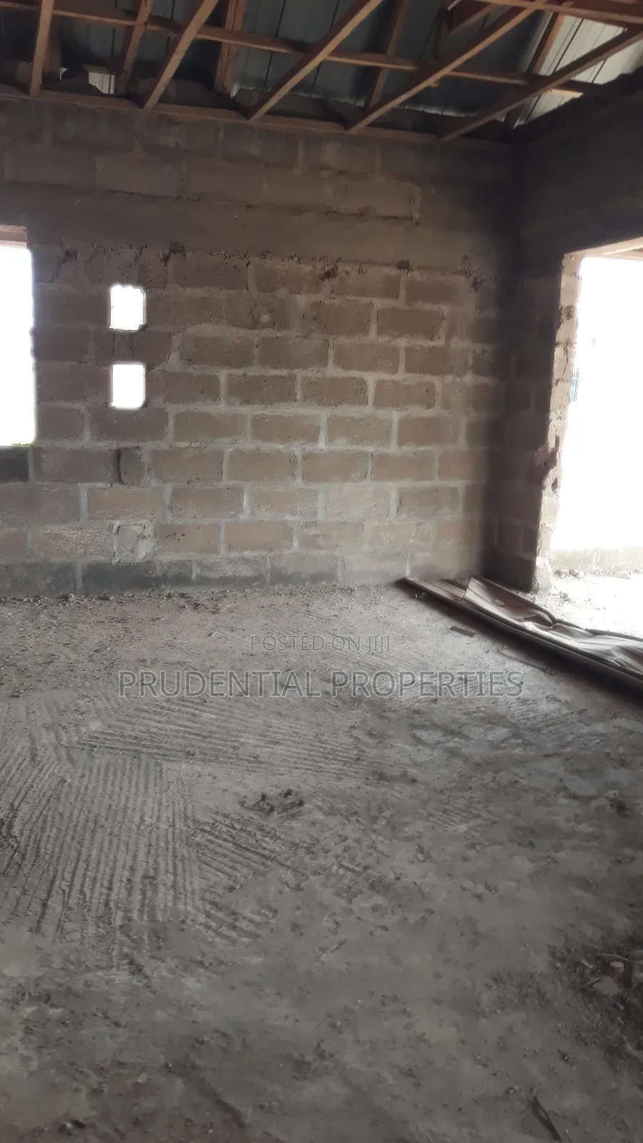 8bdrm House in Gbawe for sale