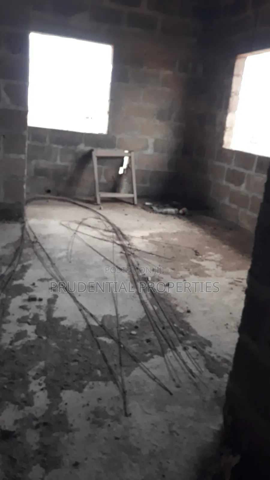 8bdrm House in Gbawe for sale