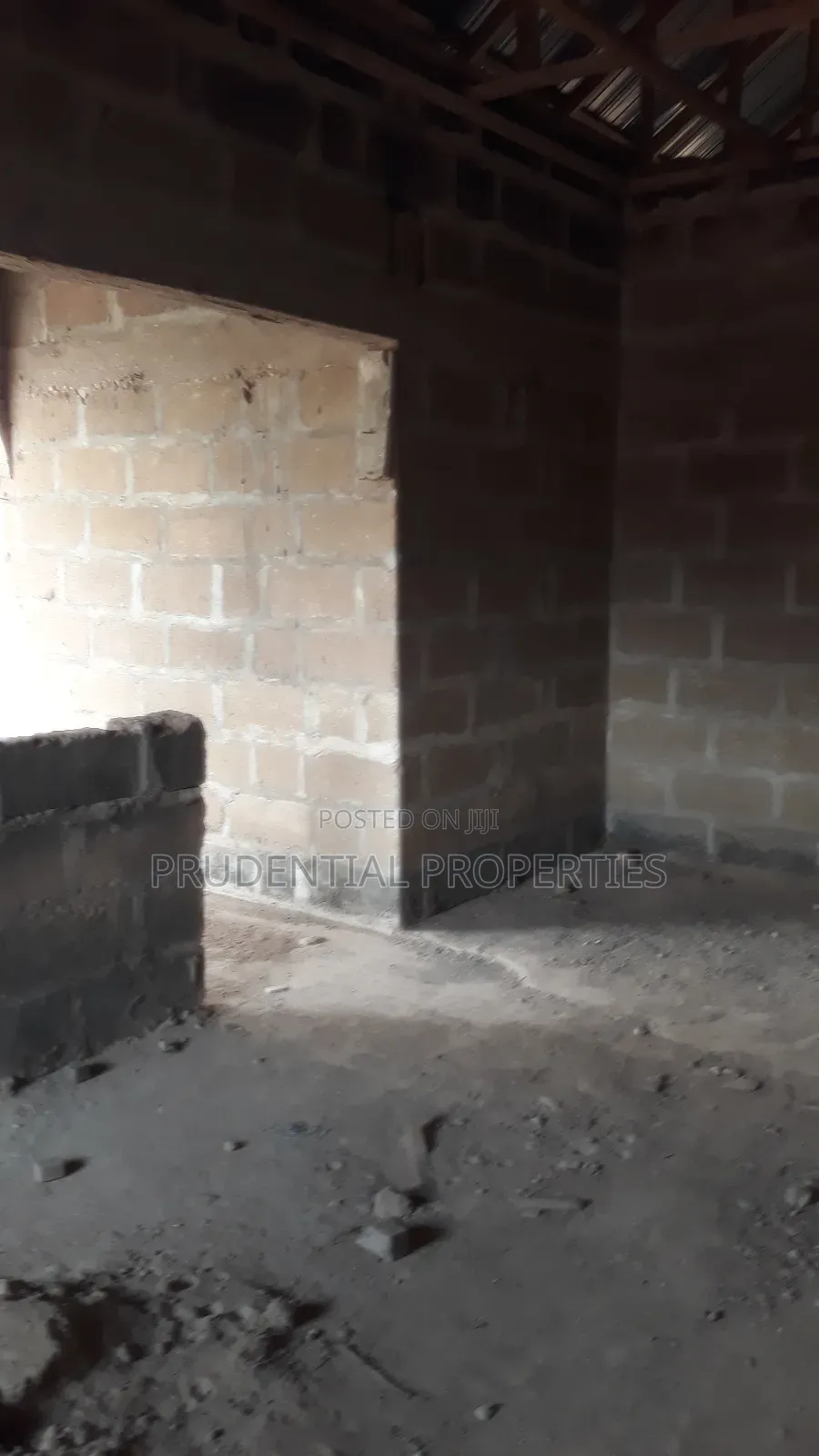 8bdrm House in Gbawe for sale