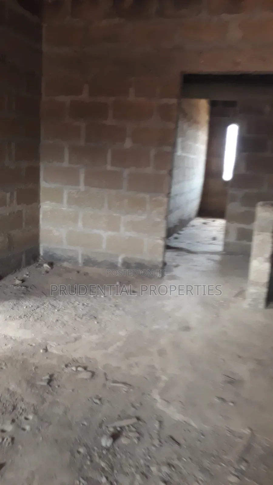 8bdrm House in Gbawe for sale