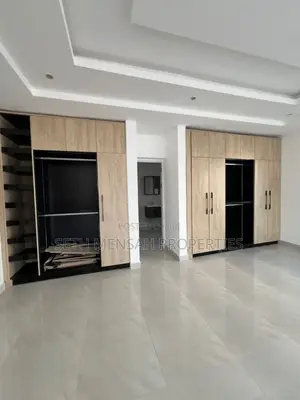 4bdrm House in East Legon for sale