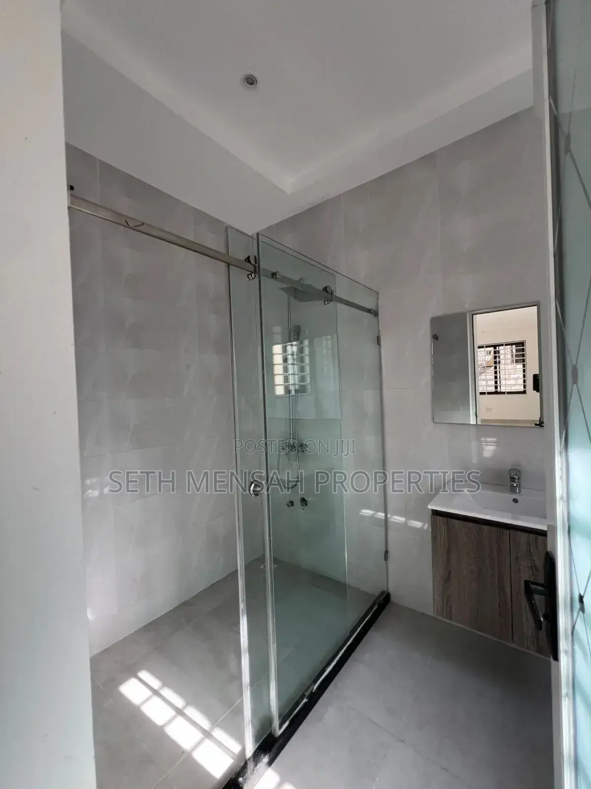 4bdrm House in East Legon for sale