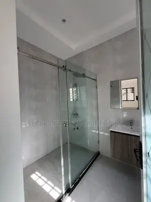 4bdrm House in East Legon for sale