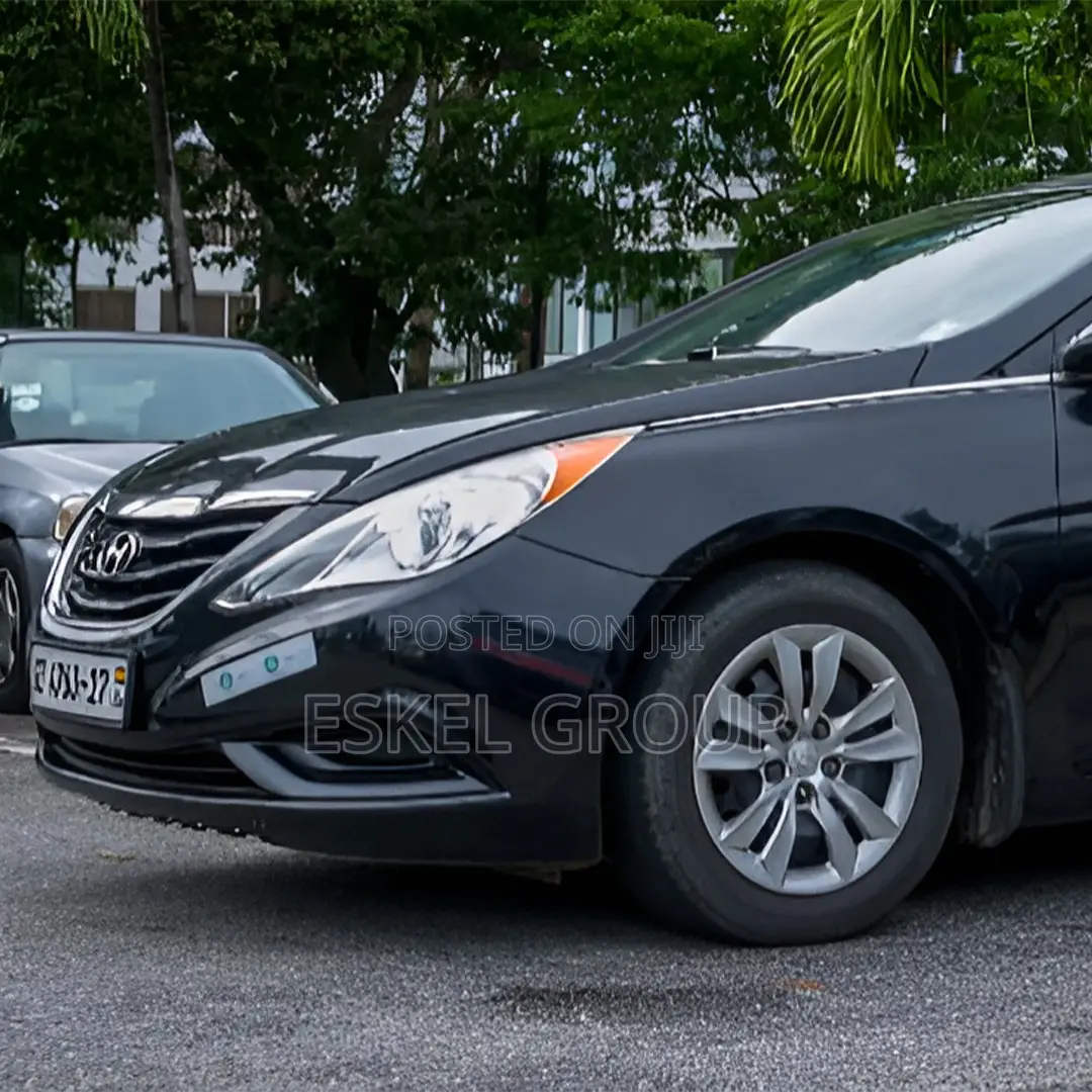 Saloon Car for Rent Come With a Driver