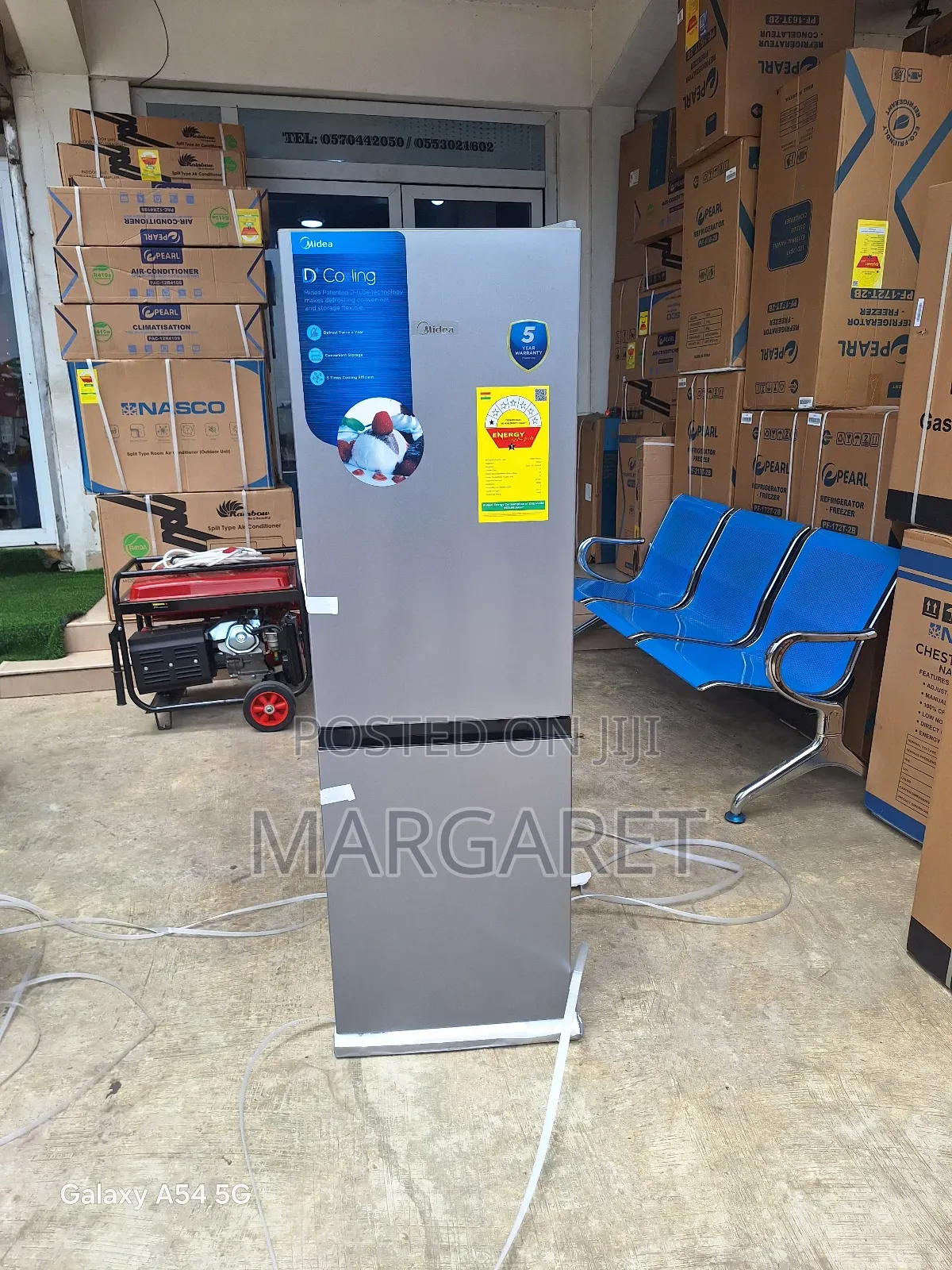 Nice Ash Midea Double Door Fridge 174 Litters
