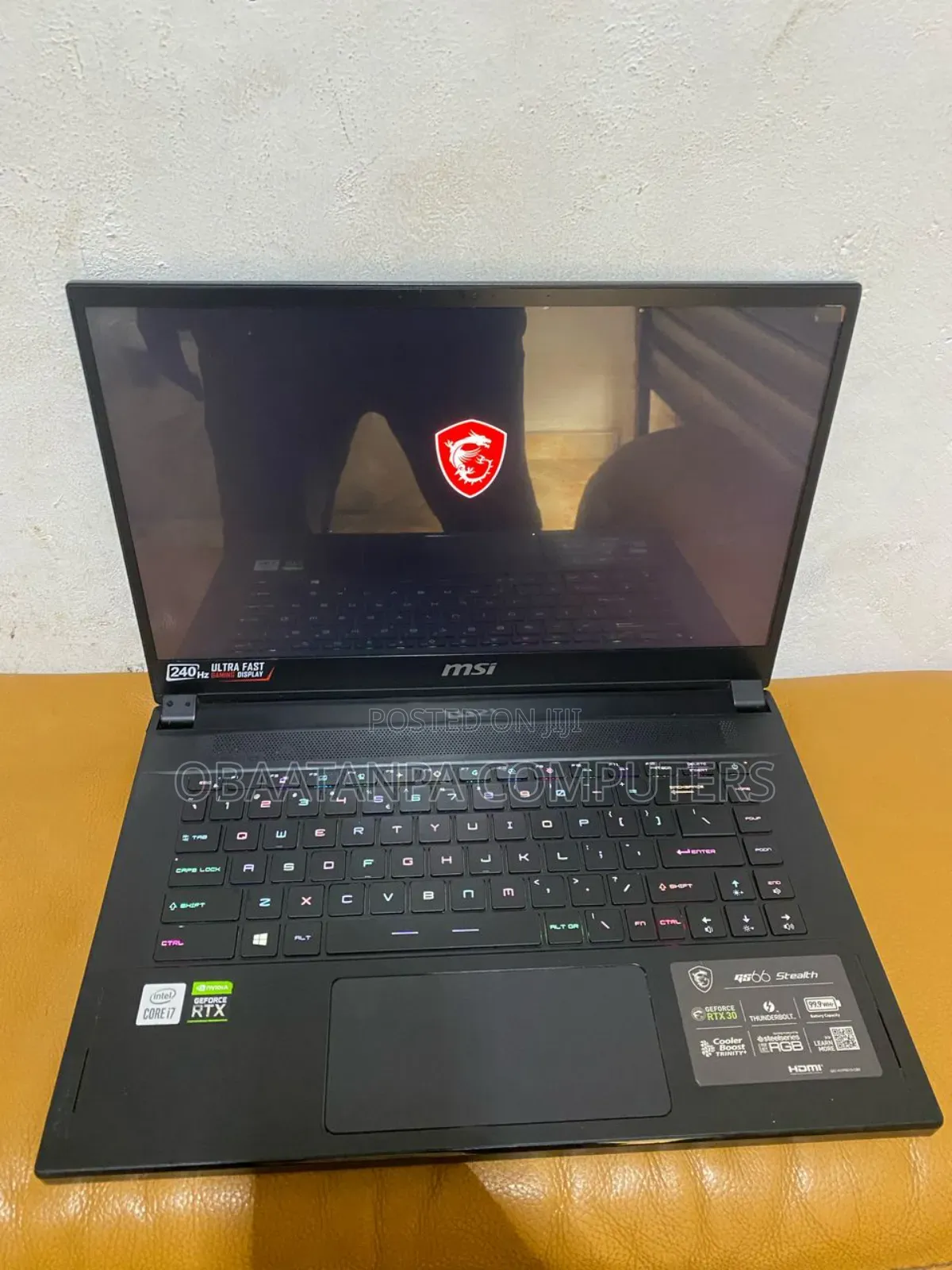 Laptop MSI GS66 Stealth 10UH 16GB Intel Core I7 SSD 512GB