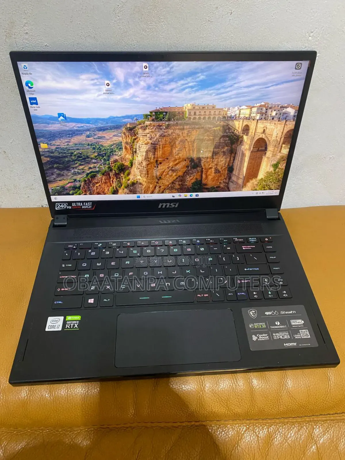 Laptop MSI GS66 Stealth 10UH 16GB Intel Core I7 SSD 512GB