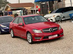 Photo - Mercedes-Benz C250 2014 Red