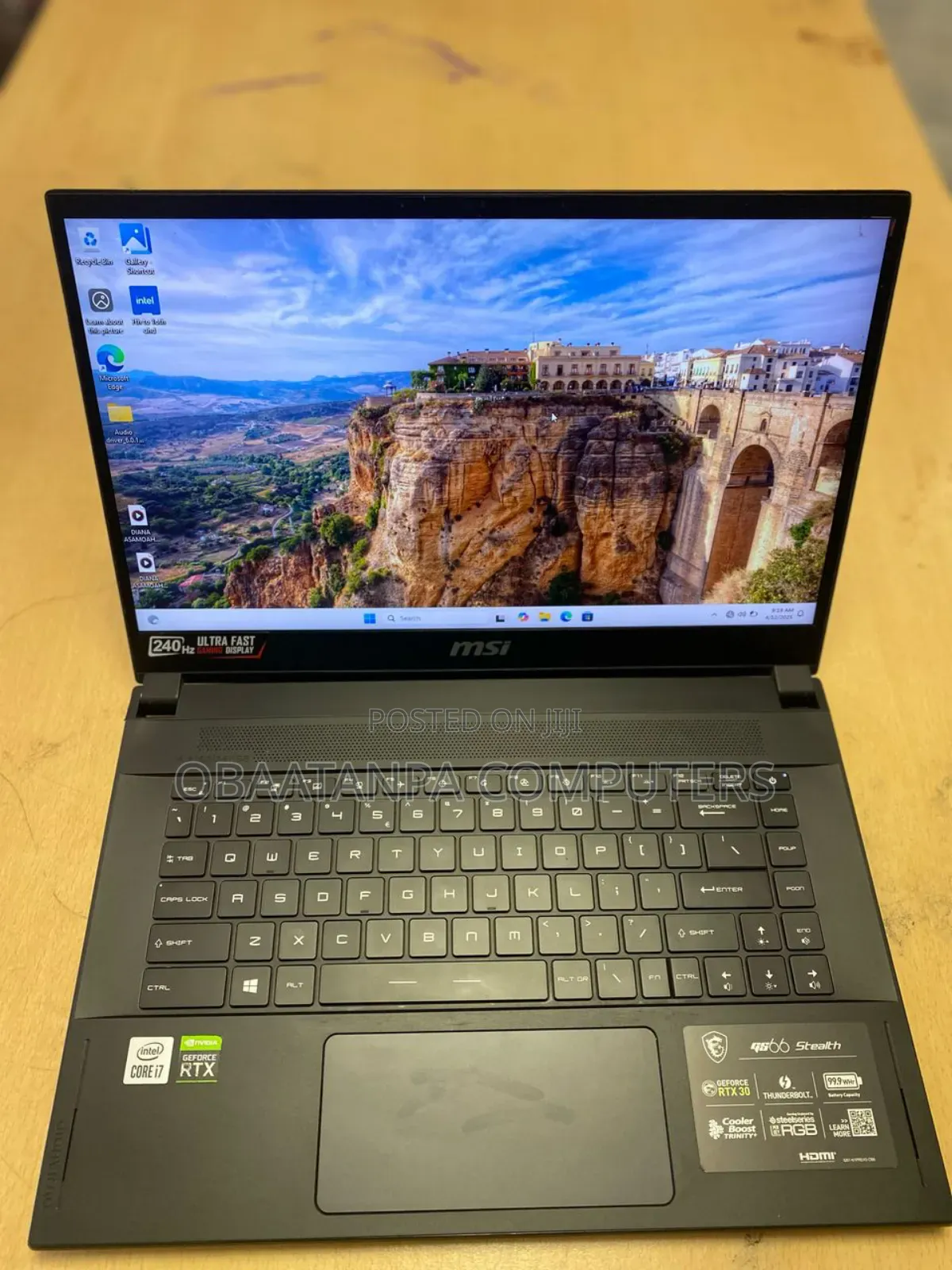 Laptop MSI GS66 Stealth 10UH 16GB Intel Core I7 SSD 512GB