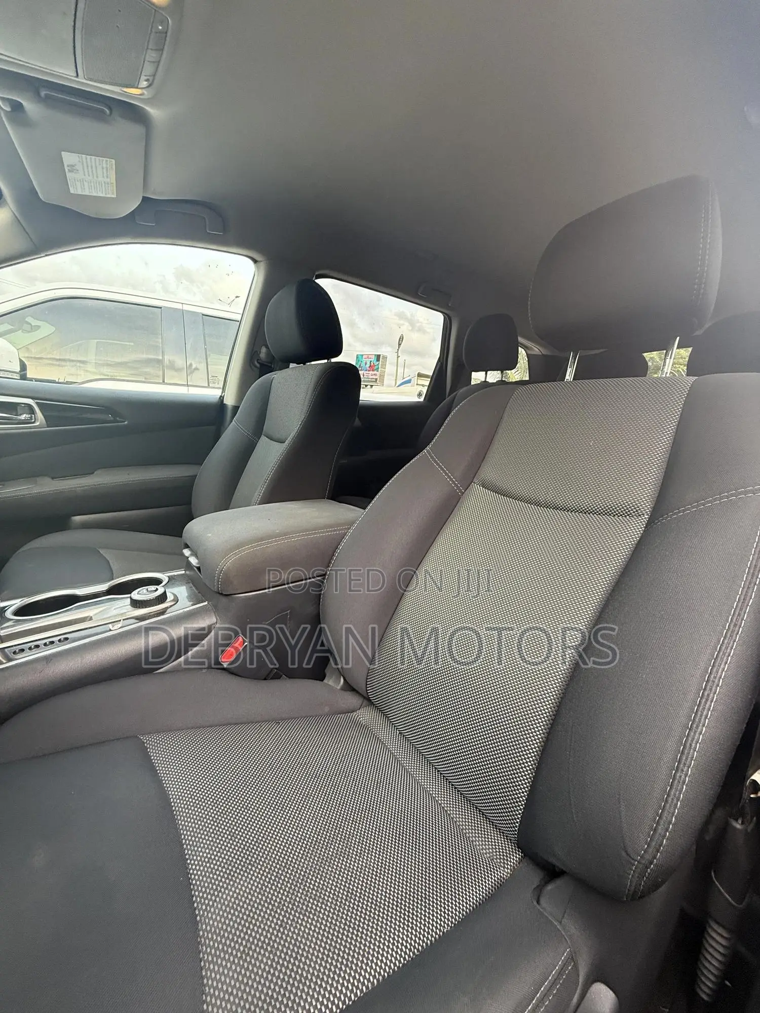 Nissan Pathfinder S 4dr 4x4 (3.5L 6cyl) 2017 Black