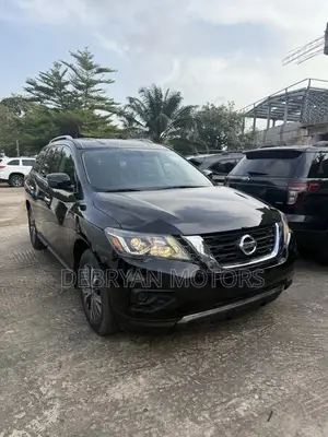 Nissan Pathfinder S 4dr 4x4 (3.5L 6cyl) 2017 Black