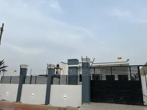 4bdrm House in 4 Bedroom House, Tema Metropolitan for sale