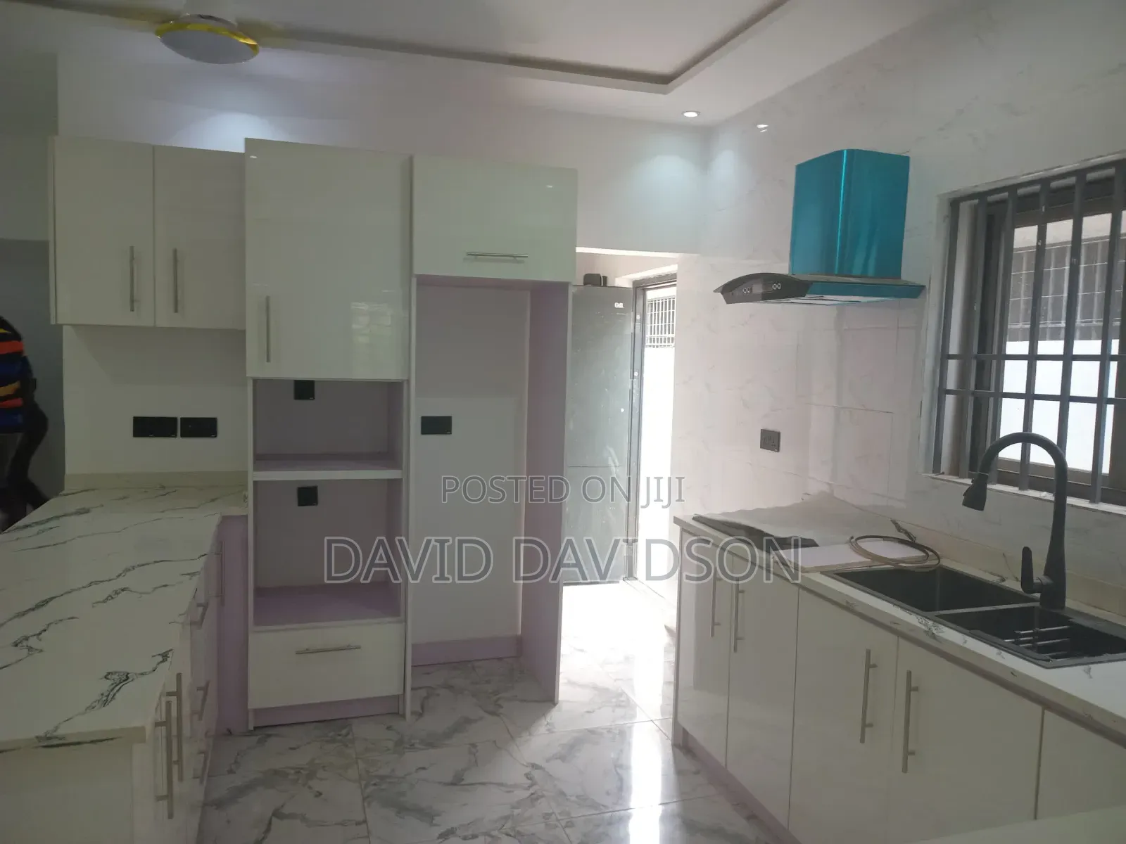 4bdrm House in 4 Bedroom House, Tema Metropolitan for sale
