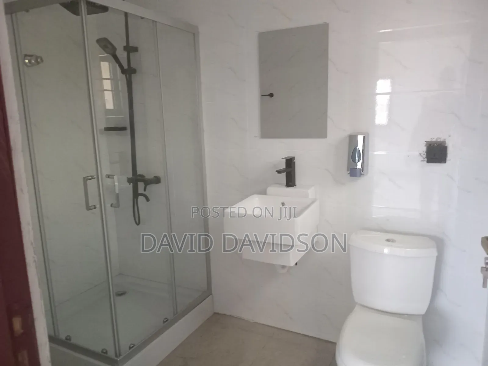 4bdrm House in 4 Bedroom House, Tema Metropolitan for sale