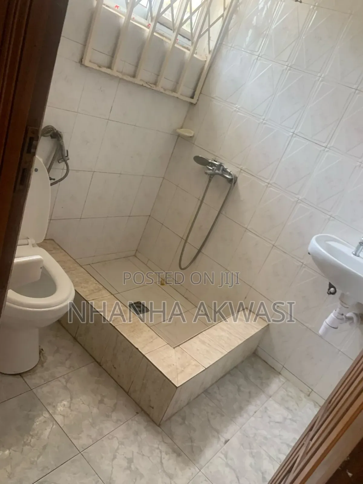 3bdrm Apartment in Lashibi, Tema Metropolitan for rent