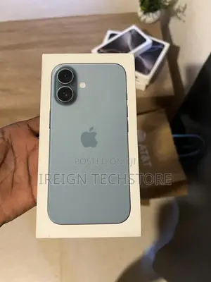 New Apple iPhone 16 128 GB Green