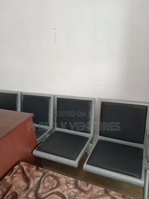 4 in 1 Waiting Chair