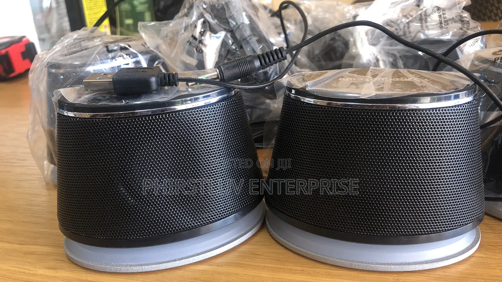 Amazon Basics USB-Powered Computer Speakers
