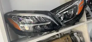 C 300 2020 Headlight