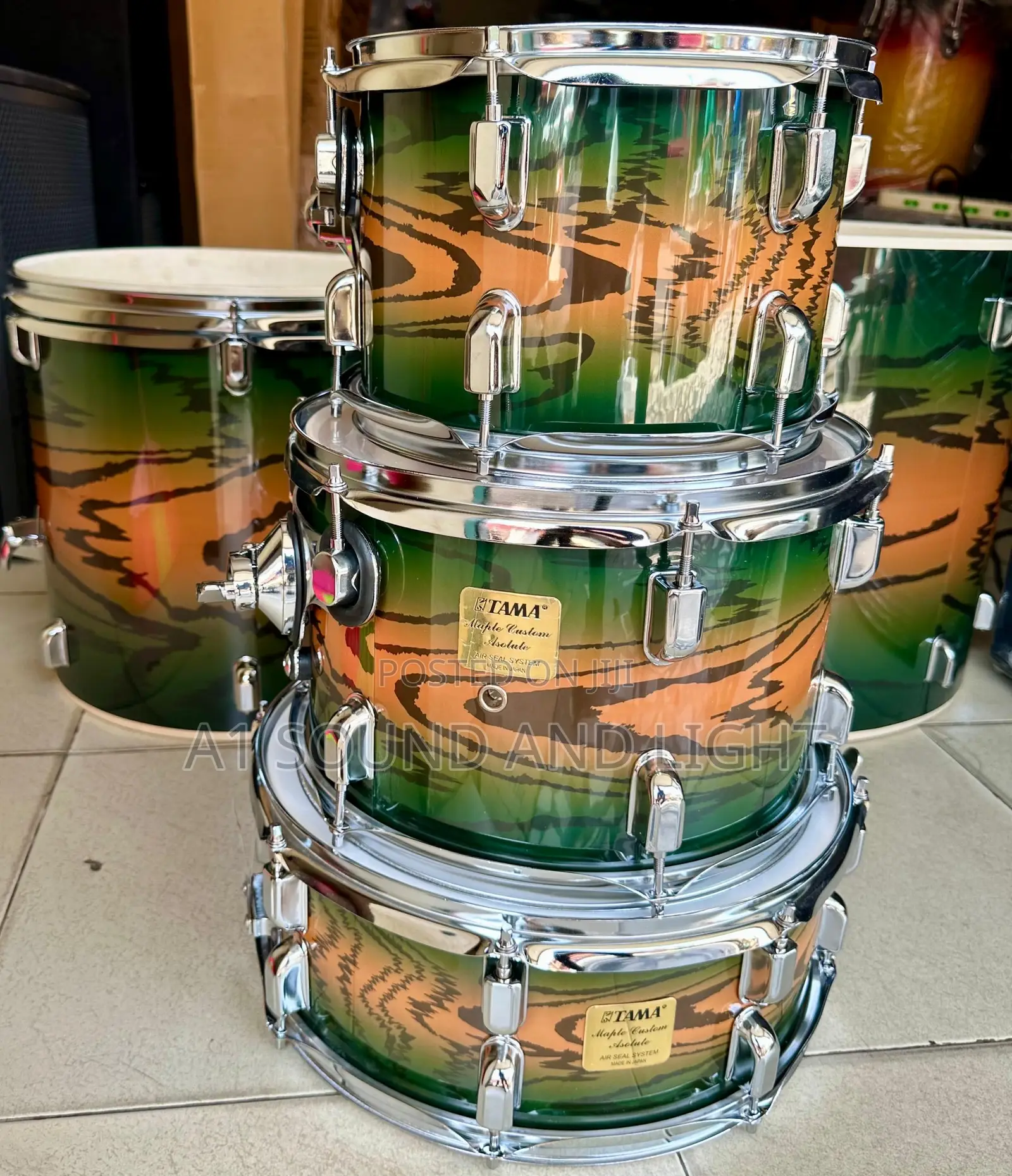 Tama Maple Custom 5pcs Drum Set [Double Cymbal]