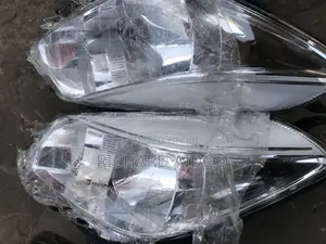 Toyota Yaris/Vitz Headlight 2012 Headlight Available